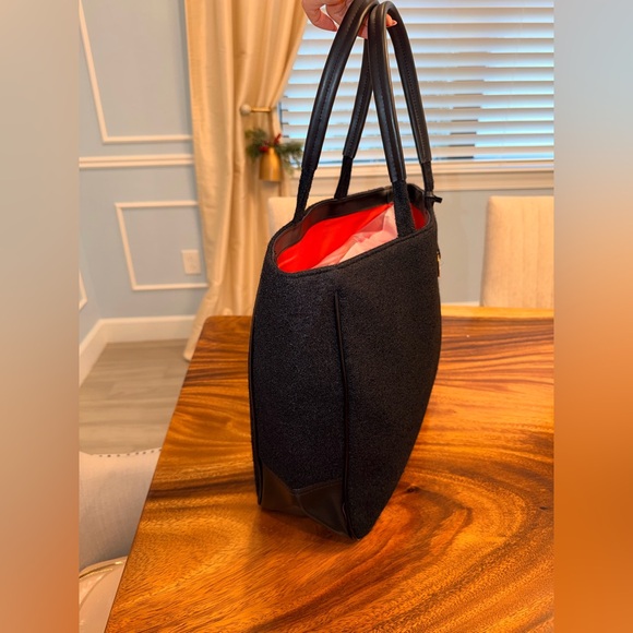 Givenchy Sherpa Tote from PARFUMS. Black Wool w Faux Leather & Red Interior nwot - Picture 15 of 16